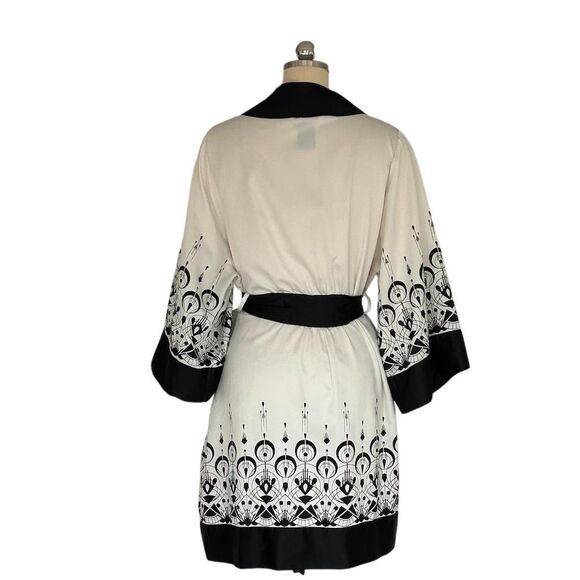 H&M Women's M Black & White Geometric Kimono Robe - Picture 6 of 7